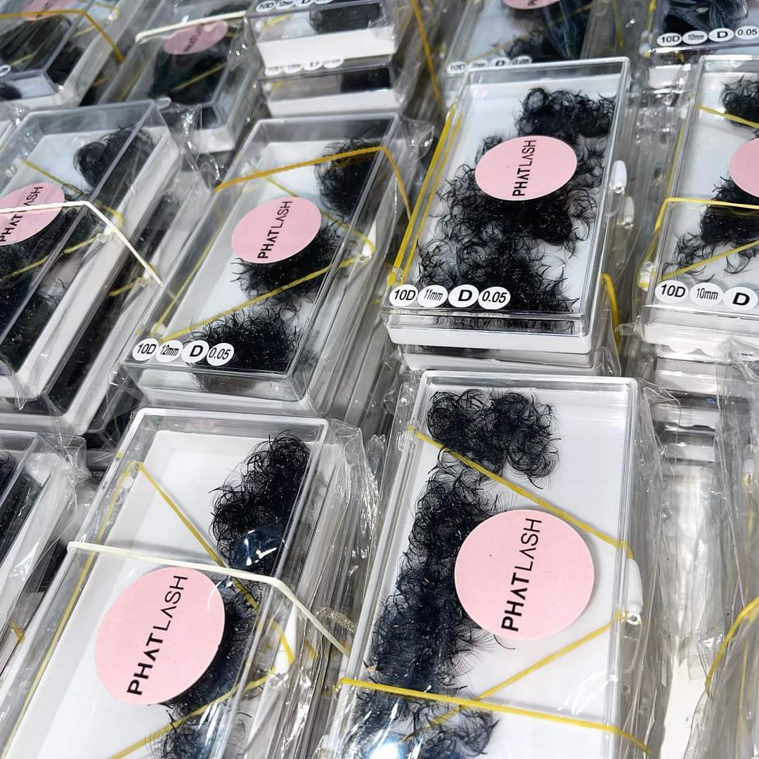 Lashes Lash Trays